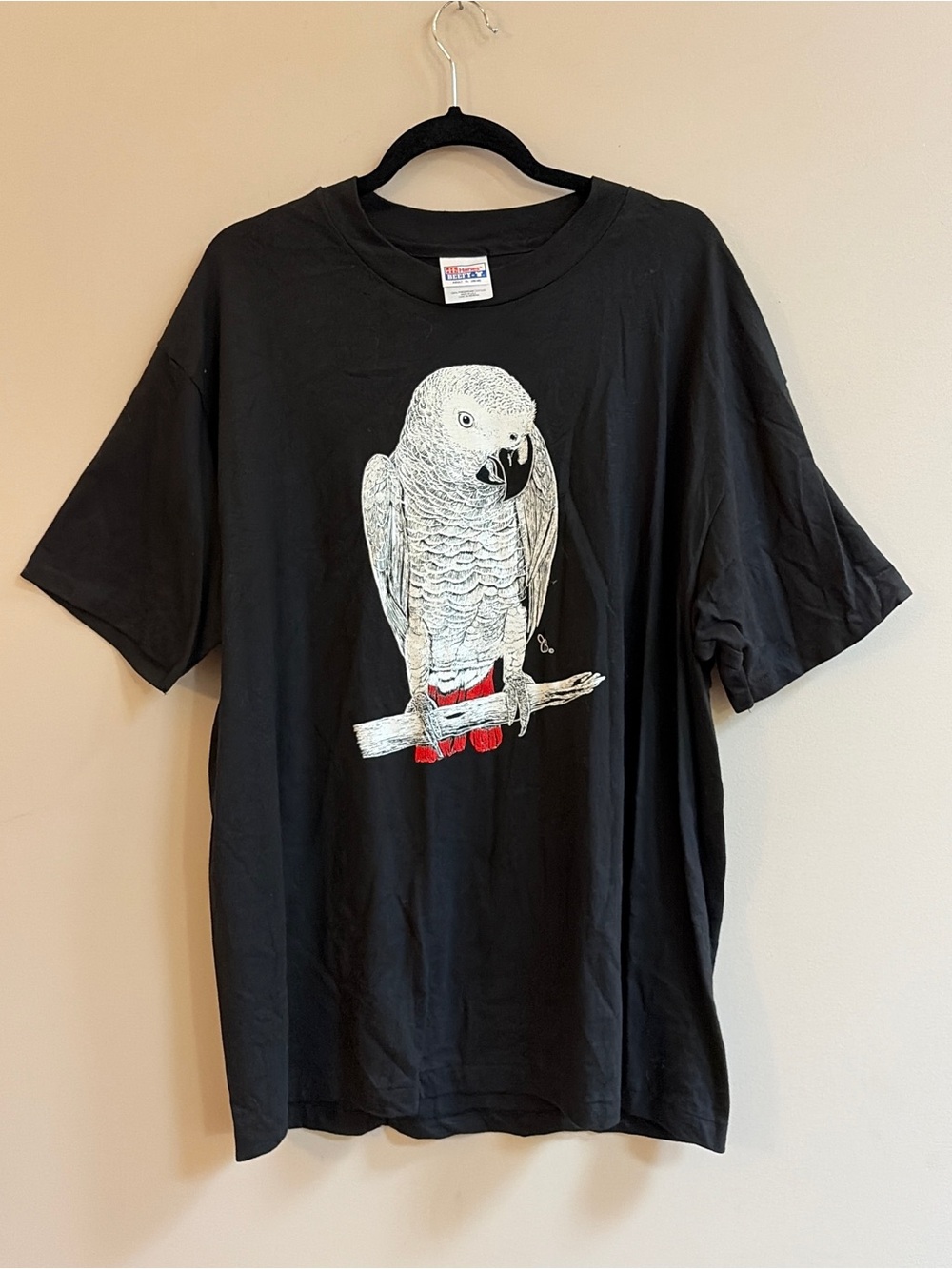 Hanes Beefy Vintage Single Stitch Parrot Graphic Short Sleeve Cotton T-Shirt Top